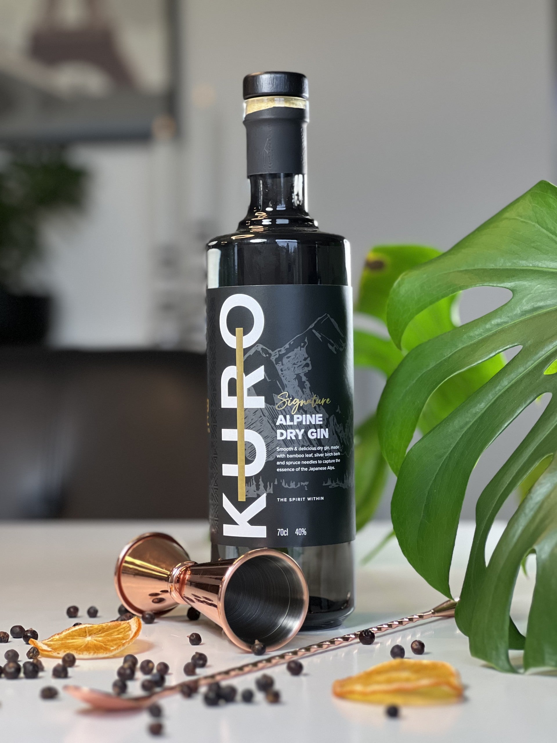 Ginforeveryone anmelder: Kuro Gin